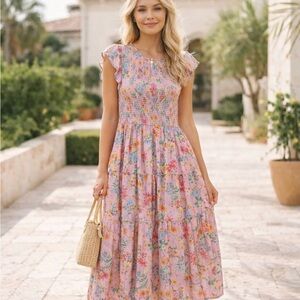 Chic Floral Maxi Dress in Pink